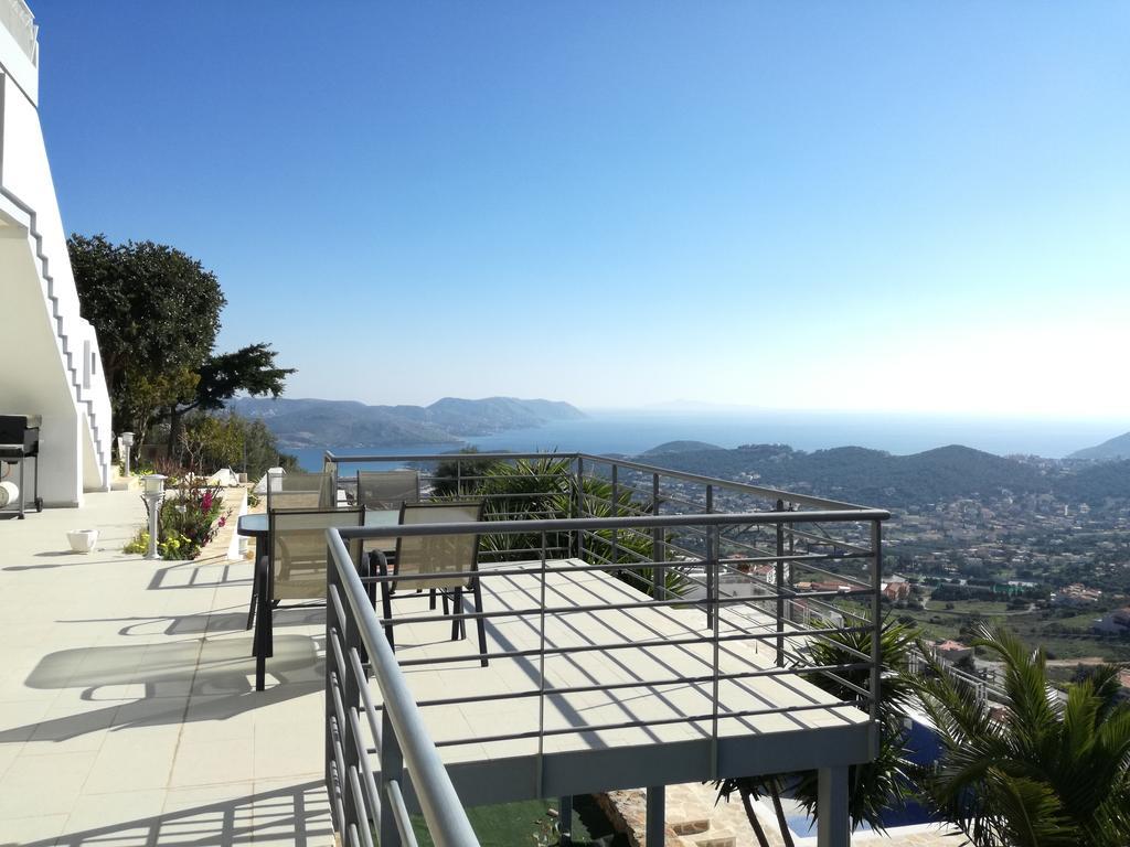 Infinity Blue Suite Saronida Extérieur photo
