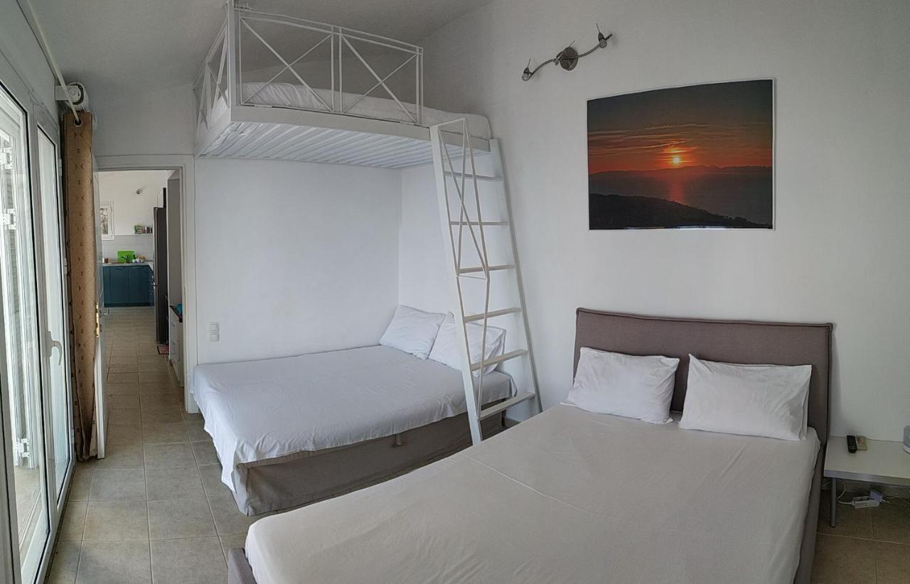 Infinity Blue Suite Saronida Extérieur photo